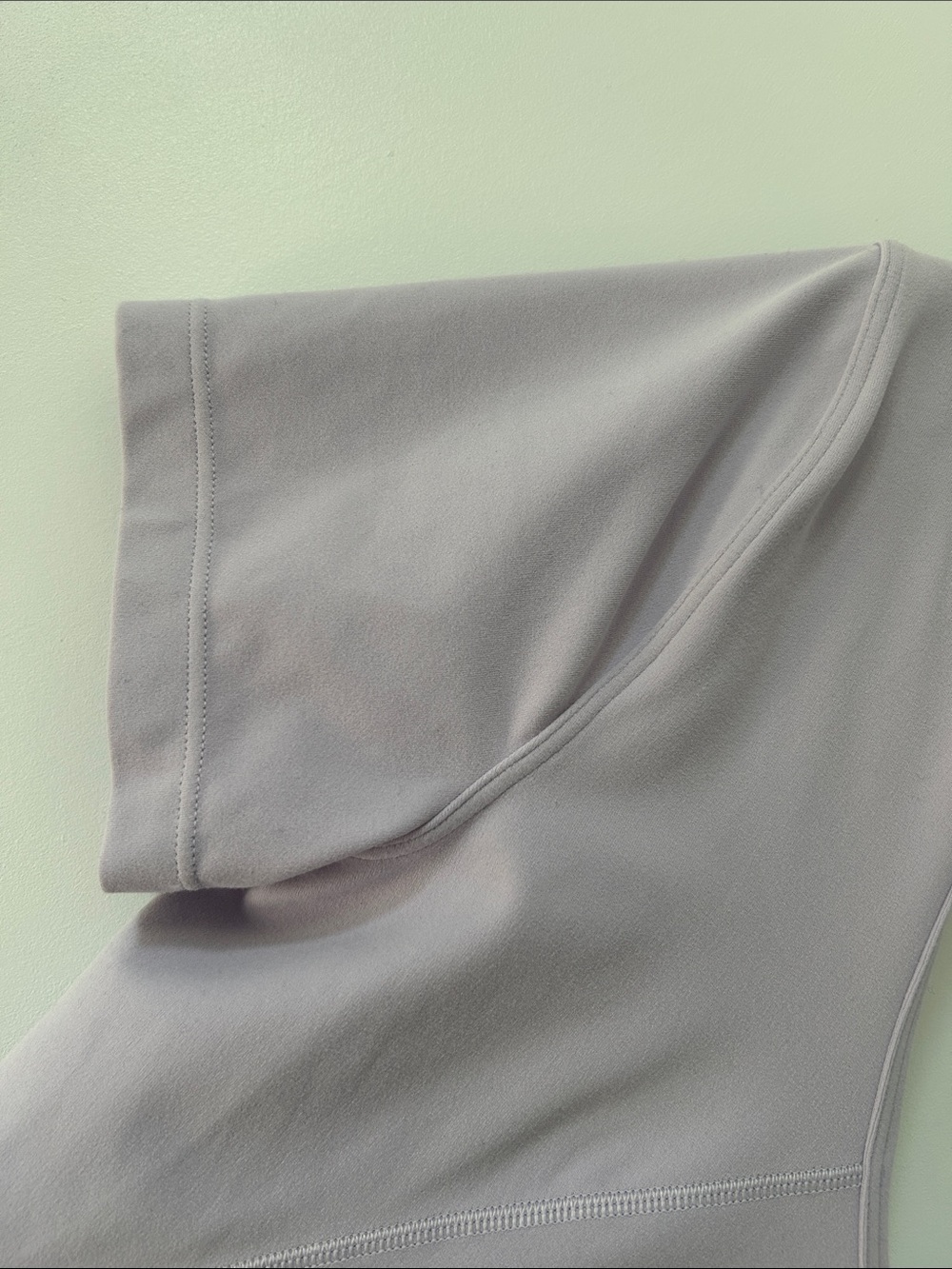 Lululemon Tee - Picture 5 of 5